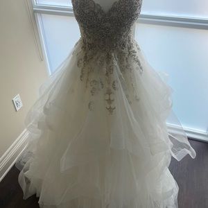 Wedding dress